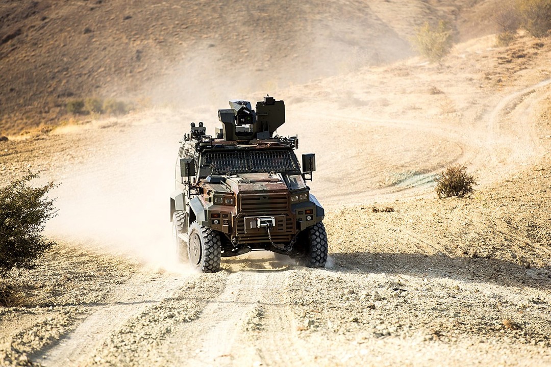 EJDER YALCIN Turkish 4x4 (B)